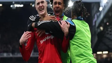 中国日本世界杯外围赛激战告负，排名跌至末尾，四队并列局势胶着